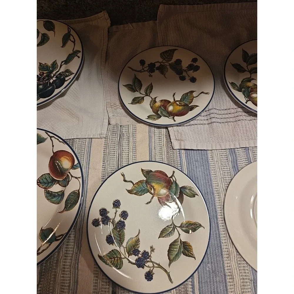 Pier 1 Macintosh Dinner & Salad Plate Set - Made in England - Angleterre